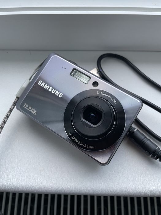 Aparat Foto Digital SAMSUNG ES60 12.2MegaPixels 16GB CCD