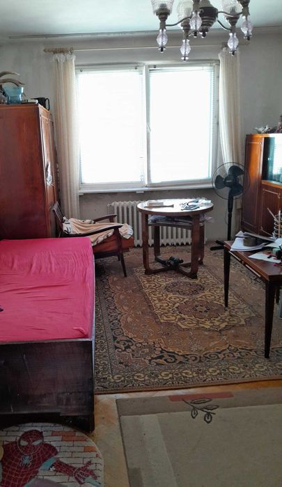 De vanzare apartament cu trei camere in Rodnei