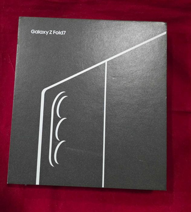 ***НОВ/Гаранция*** Samsung Galaxy Z Fold 7 256GB