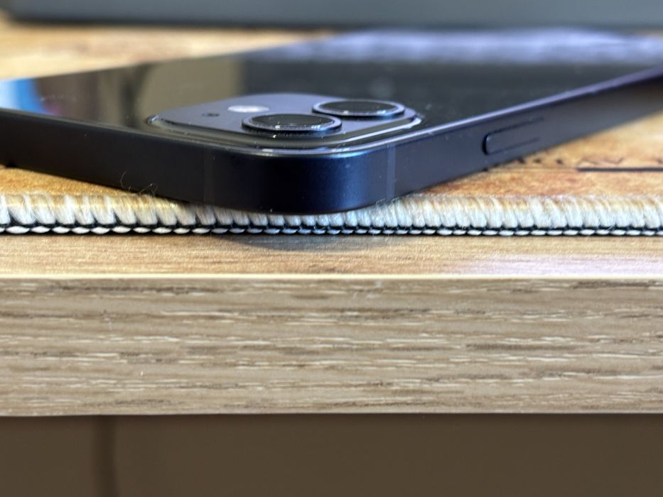 2 бр. iPhone 12 128 gb