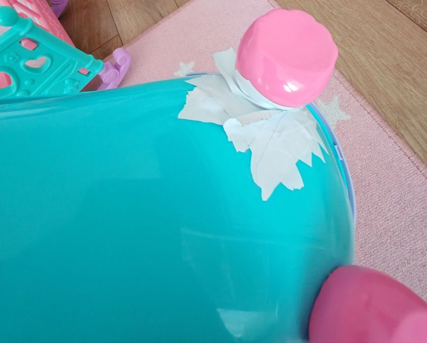 Vând set accesorii bebeluși de jucărie