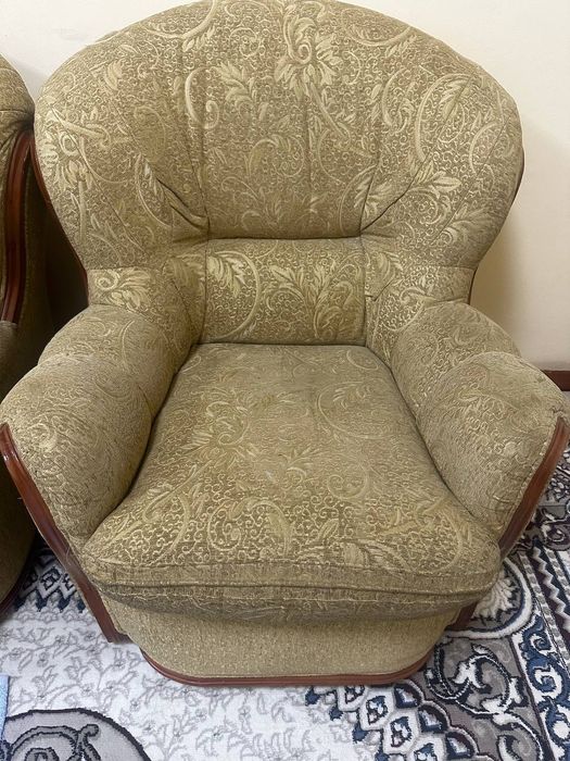 Srochna Divan kreslo xolati yaxshi