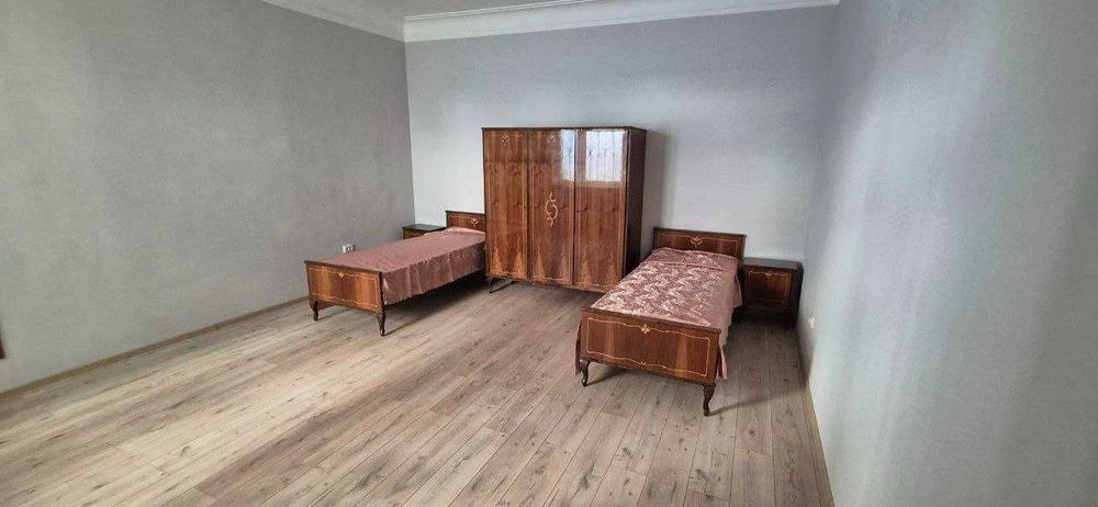 Arenda Mirzo Ulugbek Maksim Gorkiy hovli ful komplekt ijaraga

4/1/2