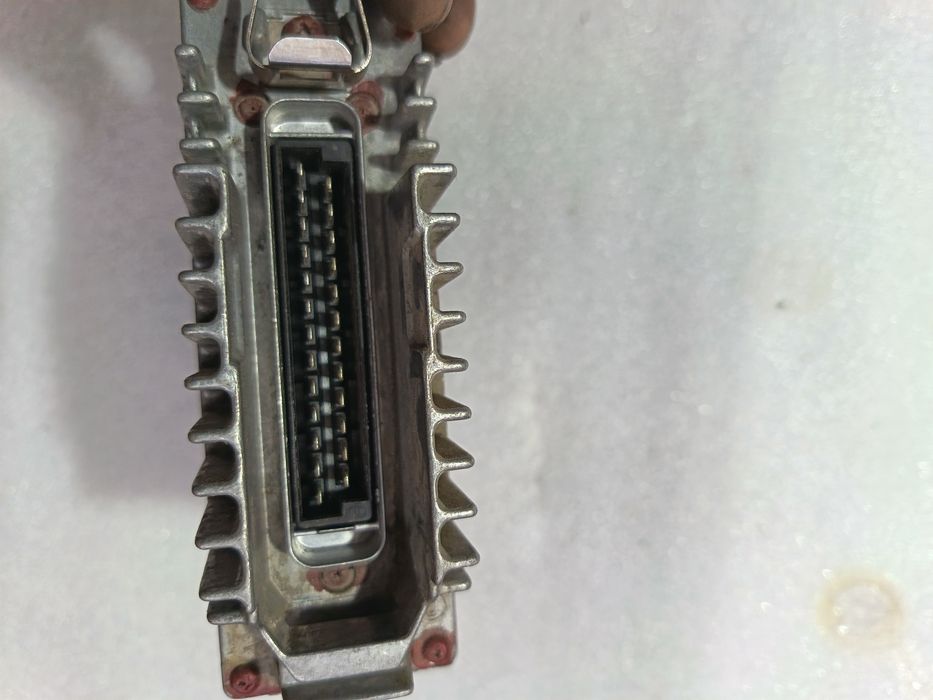 Продам запчасти на мерседес 190 102двигатель