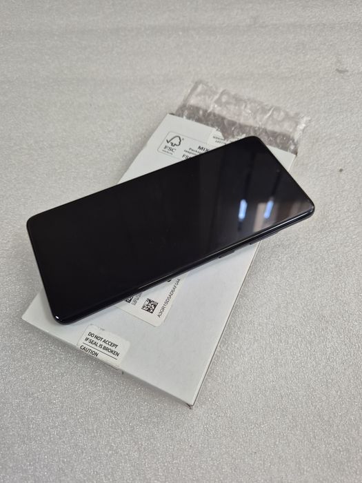 Сматрфон  Samsung S20+
