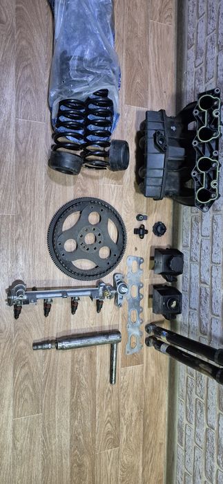 Продам запчасти на мерседес.