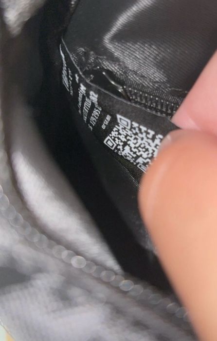 trapstar irongate reflective sidebag