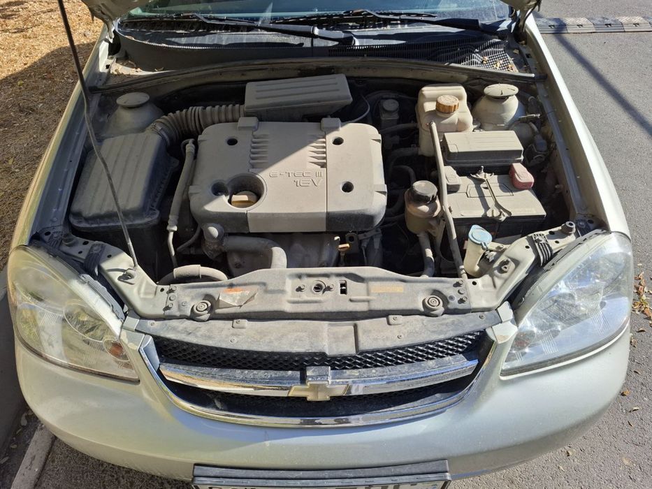 Lasetti 1.8 sotiladi 1 yevro