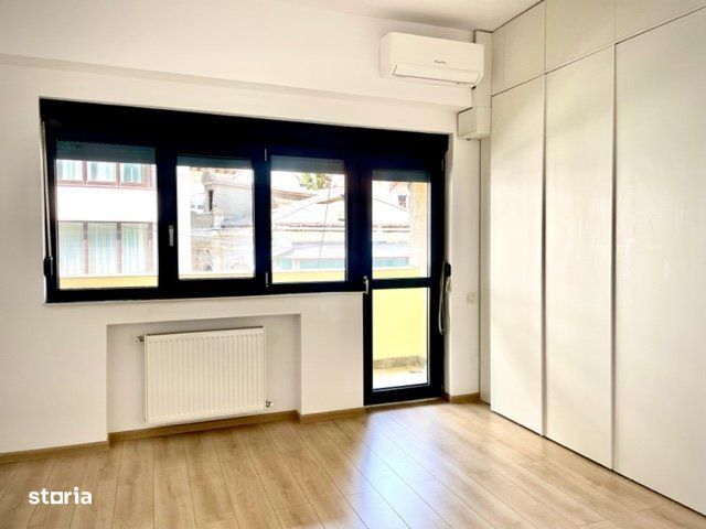 Inchiriere apartament 4 camere Piata Romana