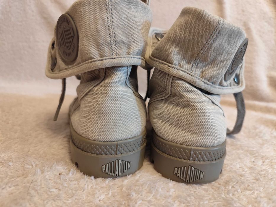 Bocanci Palladium marimea 41.