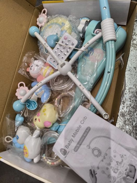 Активна гимнастика, музикална играчка за кошара и др.