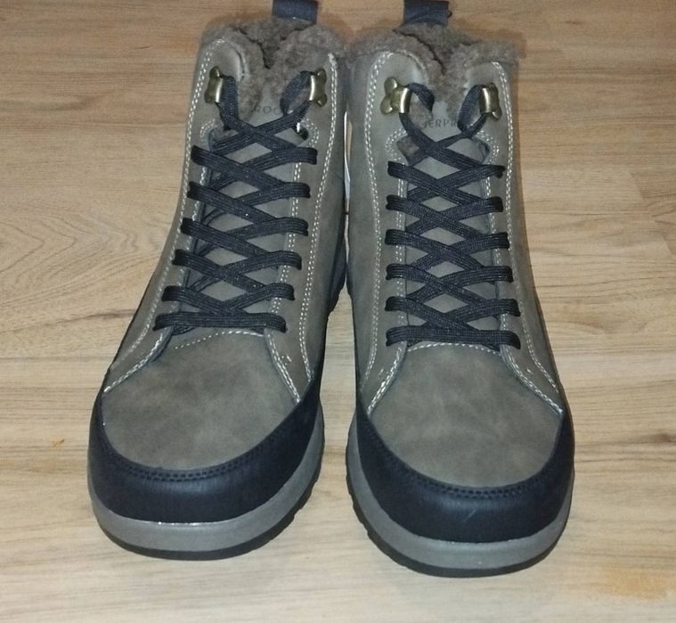 Зимни мъжки обувки ботуши WEATHERPROOF номер 43 UK 9 
Ограничителни бр