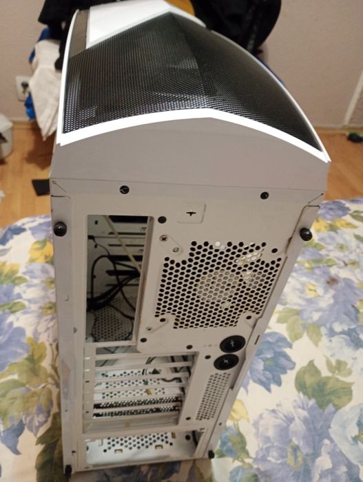 Carcasa NZXT Phantom