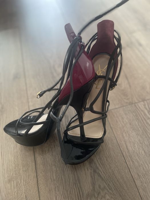 Оригинални обувки/сандали YSL