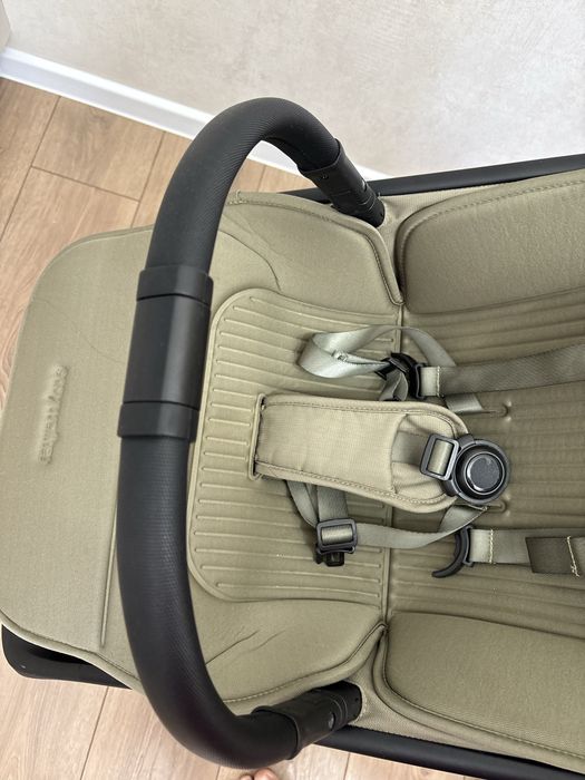 Продам коляску Easywalker