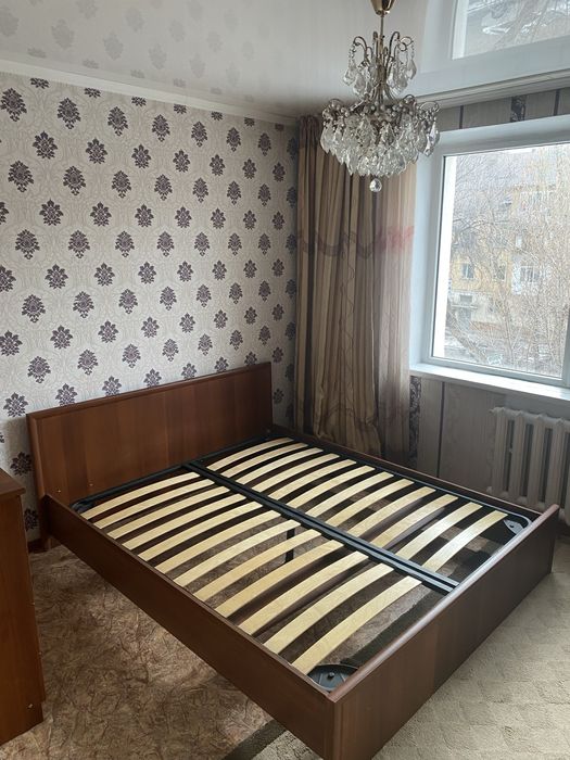 Спальний гарнитур б/у