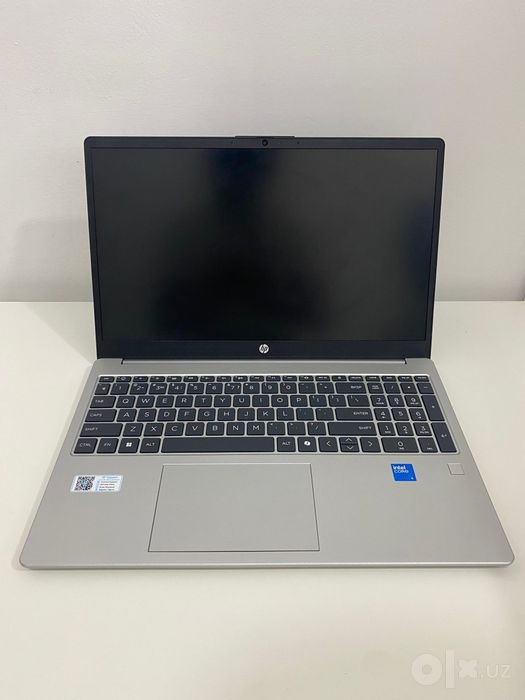 HP laptop Intel CORE 5 120U 8/512