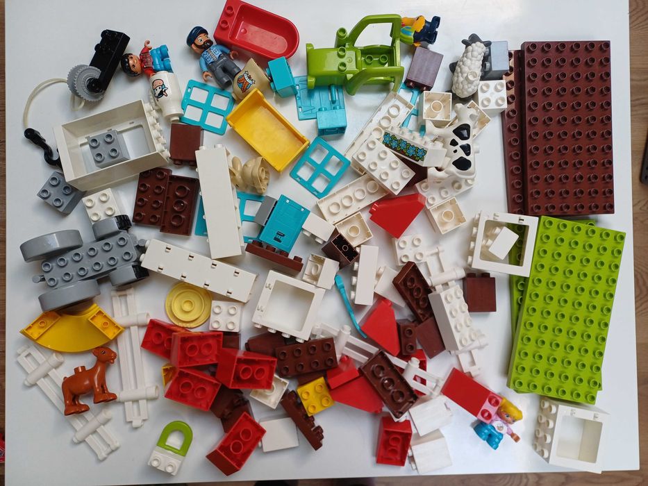 7. Lego Duplo Town Aventuri la ferma, set complet in cutia originala (10869)