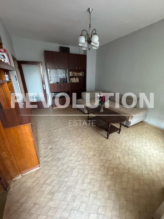 Дава се под наем Двустаен апартамент в Пловдив, Тракия - 46 кв.м за 300 € - Снимка #1