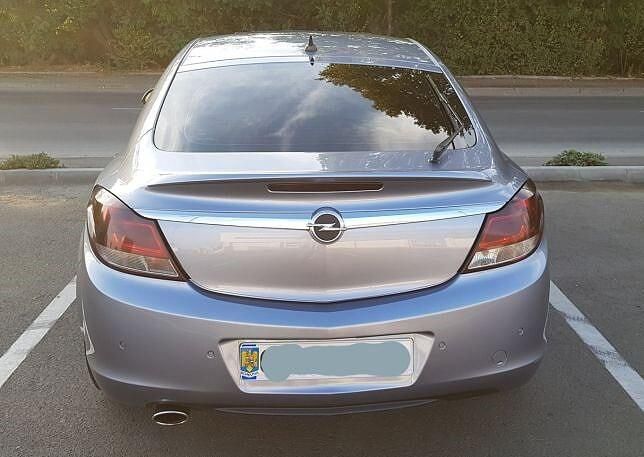 Opel insignia  variante + /- Diferenta