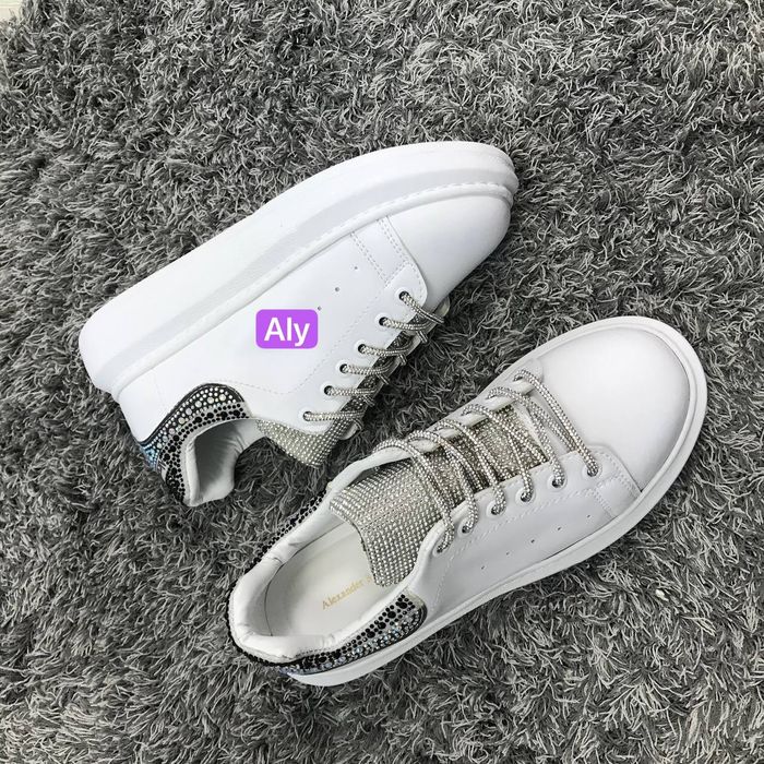 Adidasi diferite modele