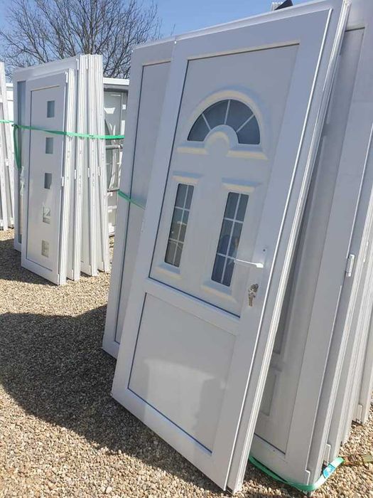 usi noi pictate sablate vitrate etc de la 990lei