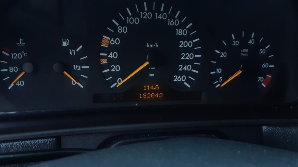 Продам  Мерседес w210