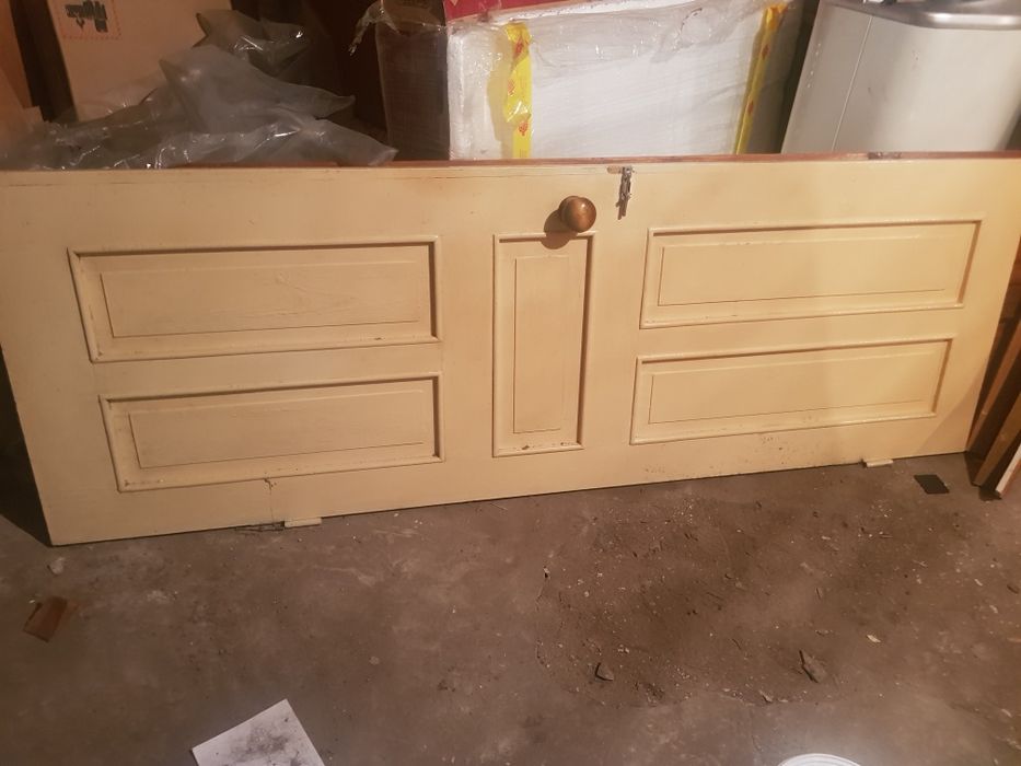 Дверь  деревянная