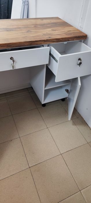 Бюро за офис, магазин