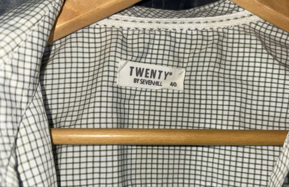 Camasa      twenty