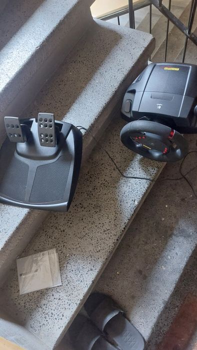 Волан с педали Logitech momo force feedback