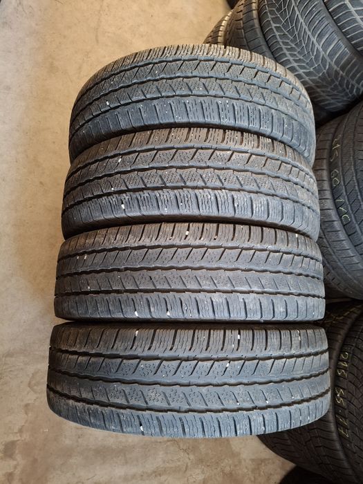 4 Anvelopele de iarnă 205 75 r16C Continental