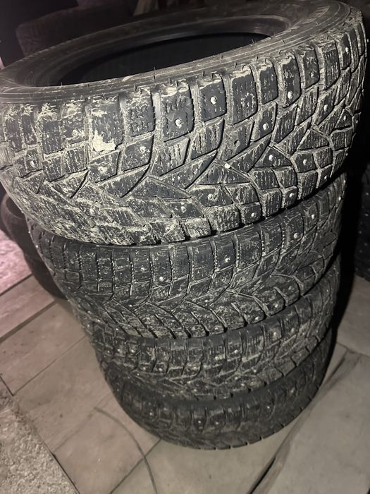 Dunlop шипы R15.