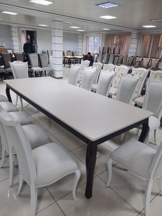 Mehmonxona uchun stol stul