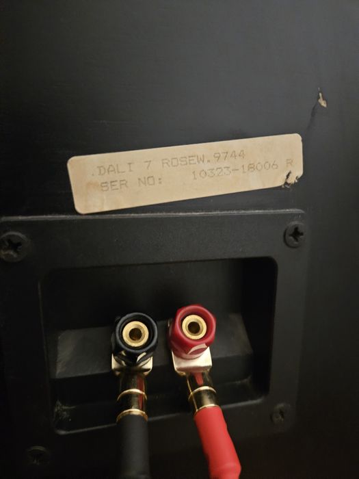 Boxe vintage hi fi  DALI  7A, Magnat supreme 202 SCHIMB