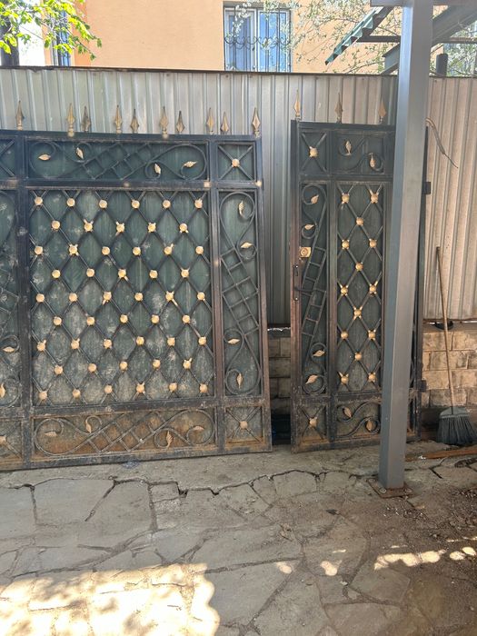 Ворота ,калитка железные б/у