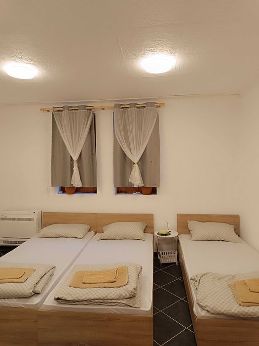 Дава се под наем Къща в с. Завет, Област Бургас - 170 кв.м за 183.6 € - Снимка #18