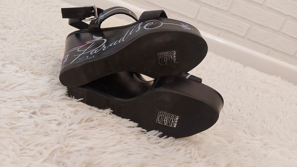 Dior обувь  оригинал 70 000 тг