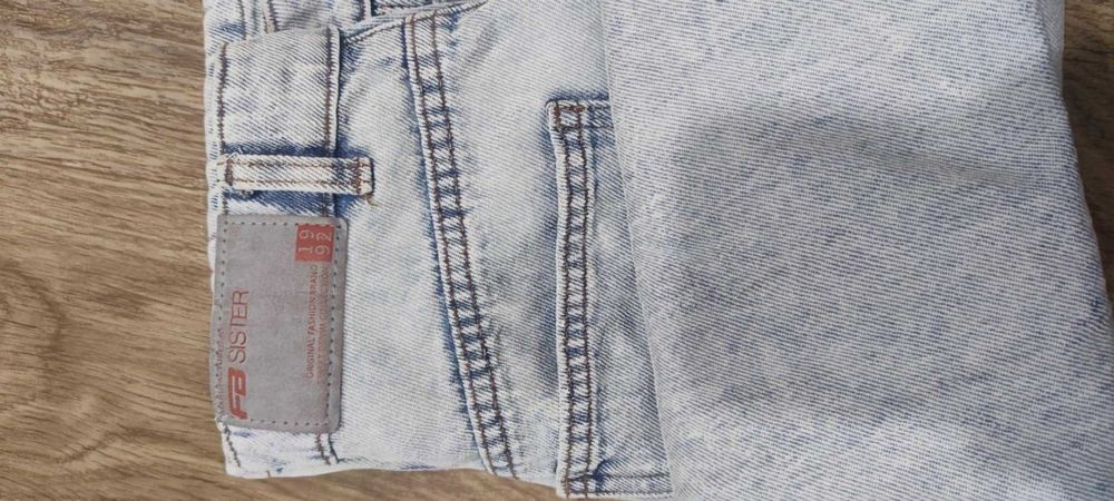 Страхотни, запазени модели дънки Fishbone Sister