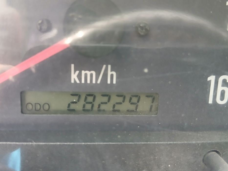 Isuzi npr  Рефрижератор