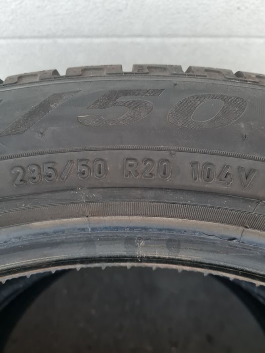Зимни гуми 2 броя PIRELLI Scorpion 235 50 R20 дот 3522
