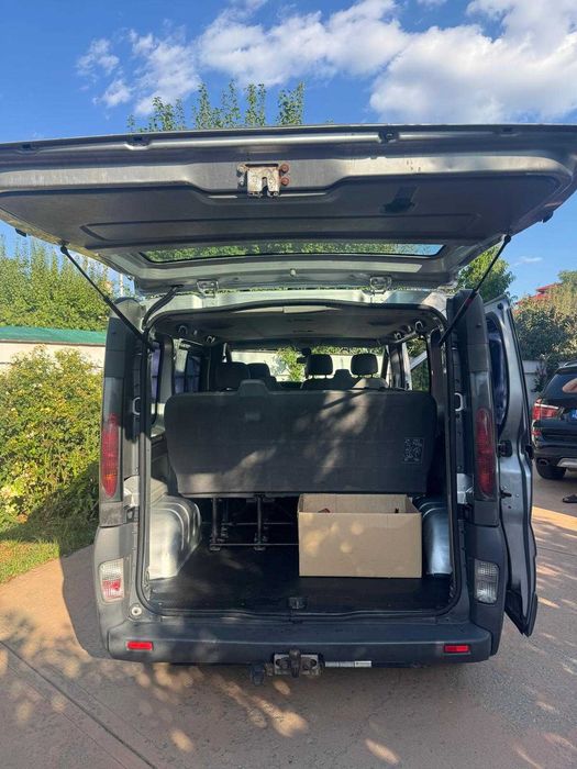 Vand RENAULT TRAFIC -- 5000 euro