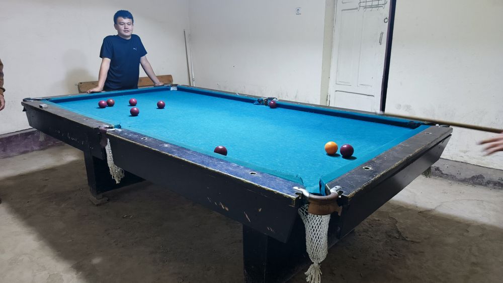 Bilyard stol sharlari bilan