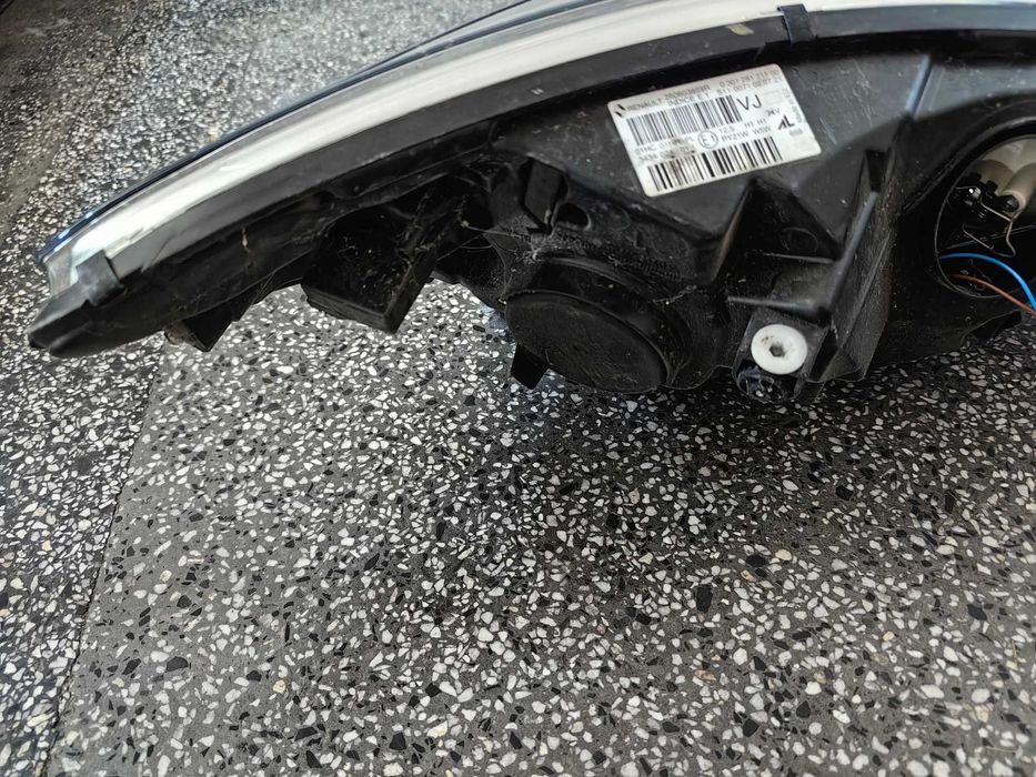 Фар за Renault Capture / Рено Каптюр