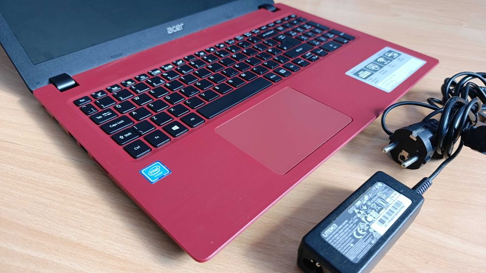 Acer Aspire Intel N4000, 8GB DDR4, SSD+HDD, HD Graphics, baterie 4 ore