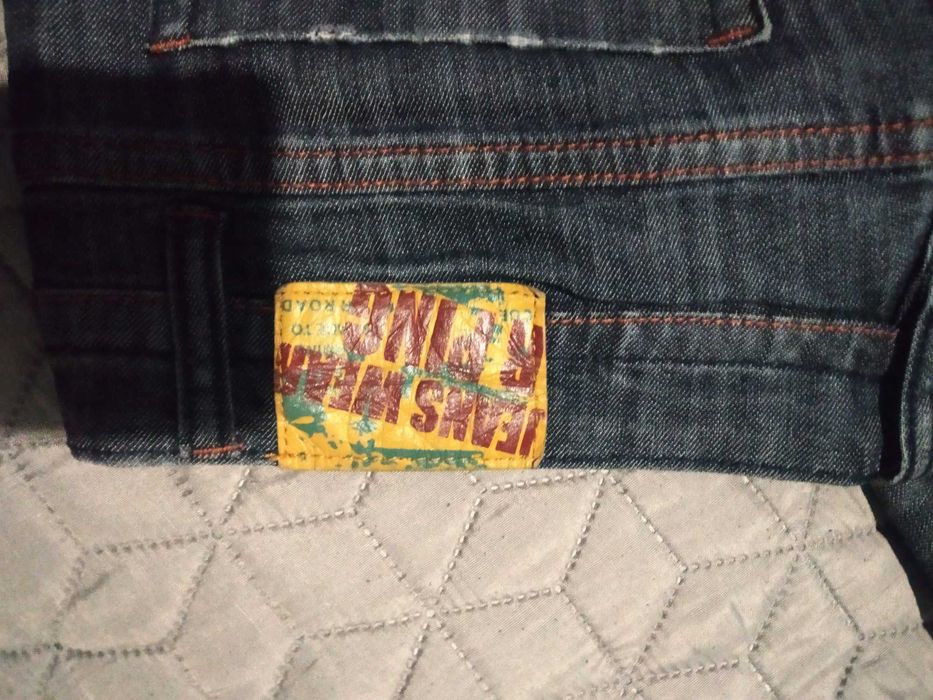 Мъжки модерни дънки