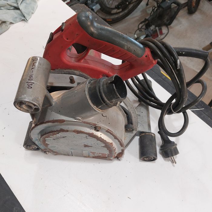 Фреза за канали Милуоки Milwaukee WCS 45 1900W