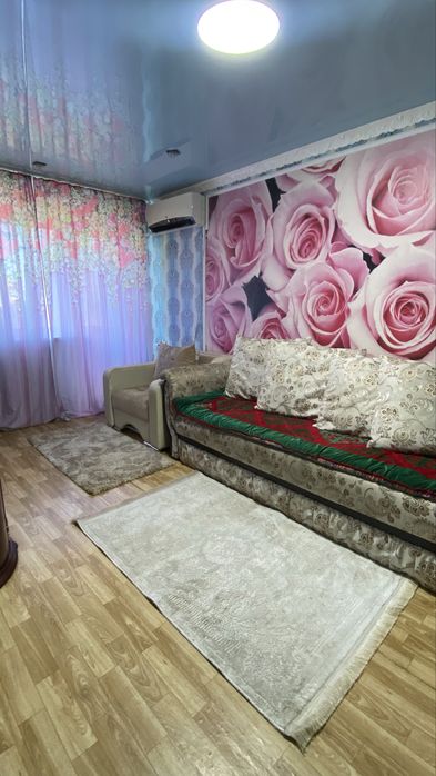 СДАЮ 1 комнатную квартиру ПОСУТОЧНО