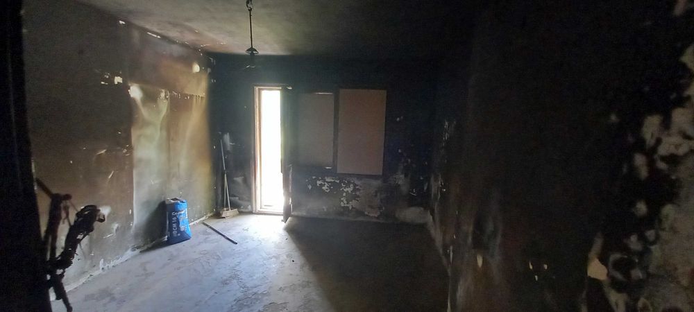 Продавам тристаен апартамент, идеален център - 90кв.м.