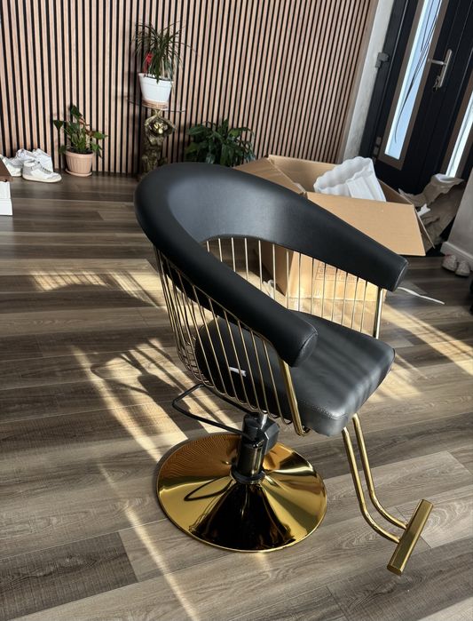 Scaun frizerie gold luxury hidraulic , reglabil inaltime